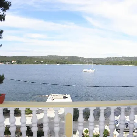 Mili - Seaview Apartamento Veli Rat